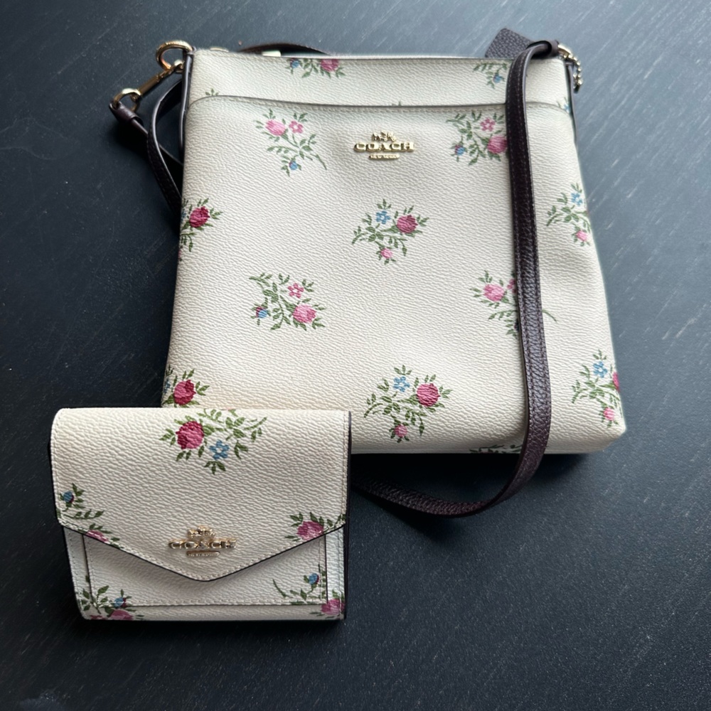 Coach Crossbody W/ Wallet